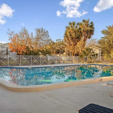 Sanctuary Gainesville Bright 2 Bedroom King Condo מראה חיצוני תמונה