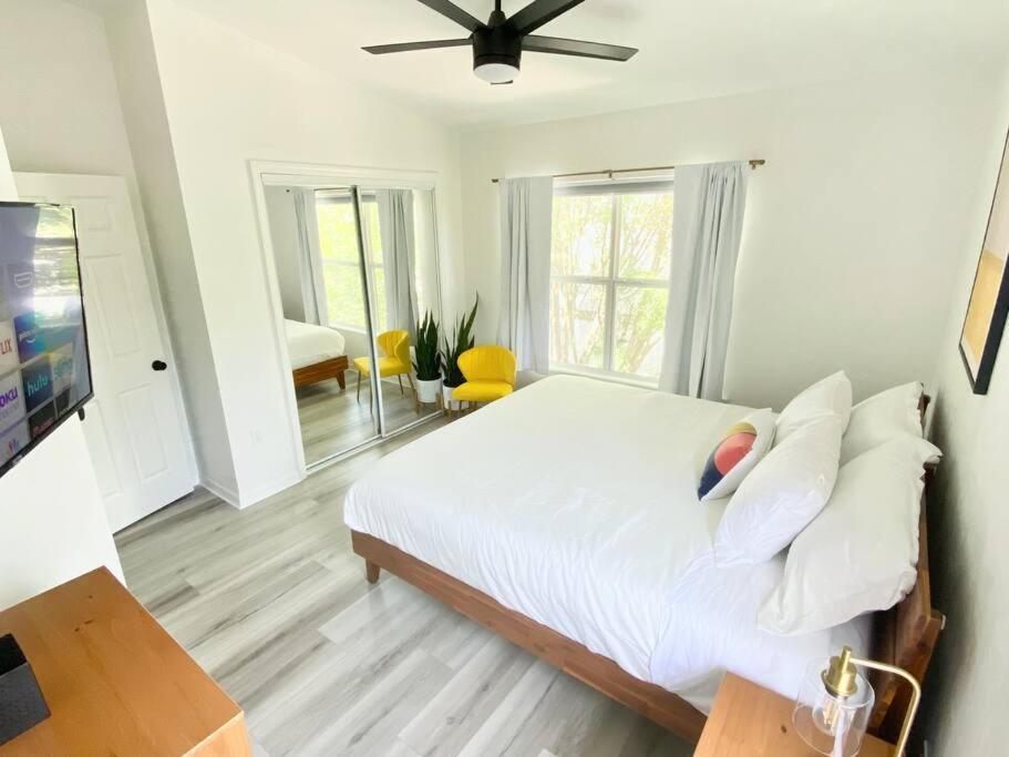 Sanctuary Gainesville Bright 2 Bedroom King Condo מראה חיצוני תמונה